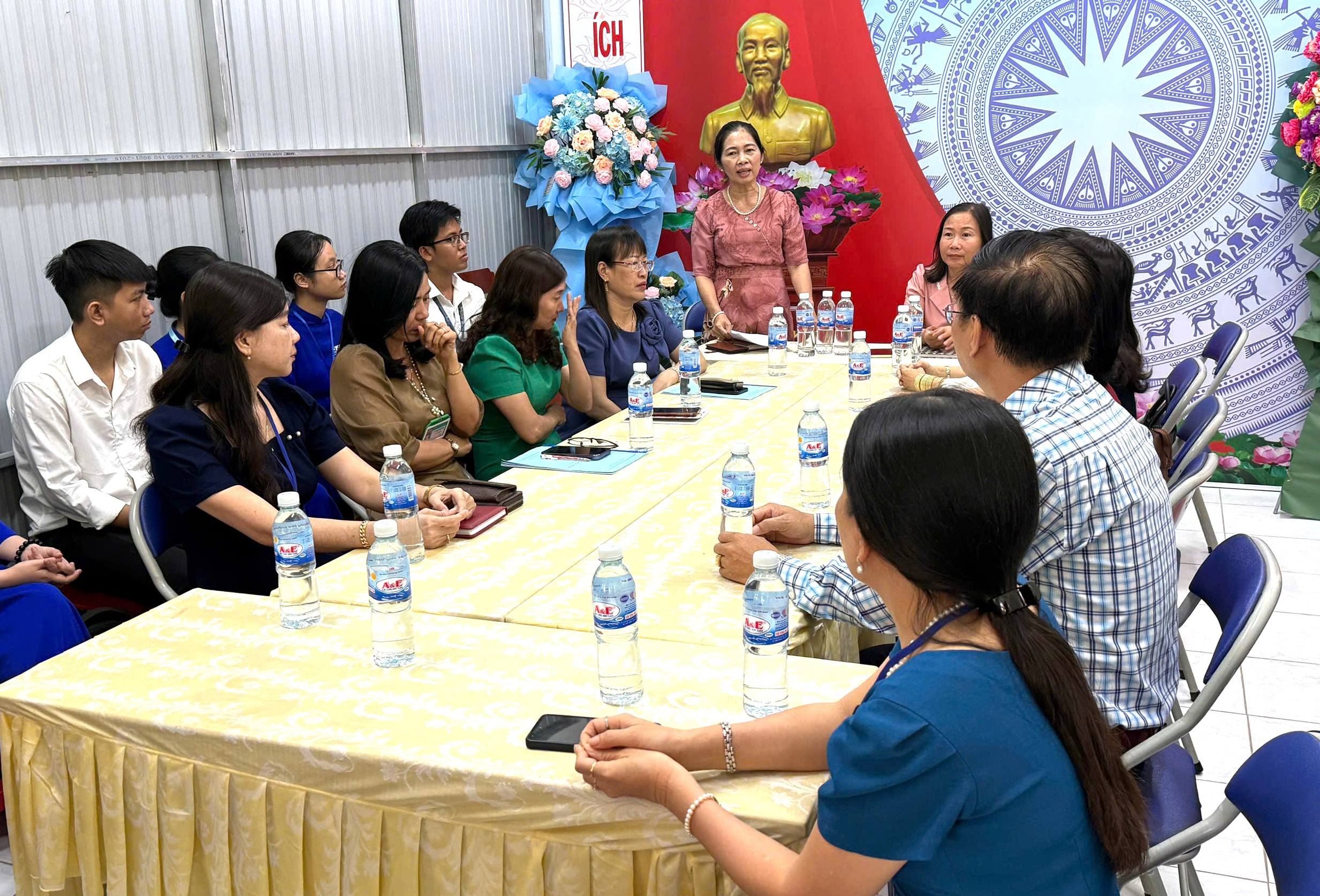 Description: C:\Users\CNC\AppData\Local\Temp\Rar$DRa5232.8067.rartemp\ẢNH ĐO&Agrave;N THỰC TẬP SP\C.jpg