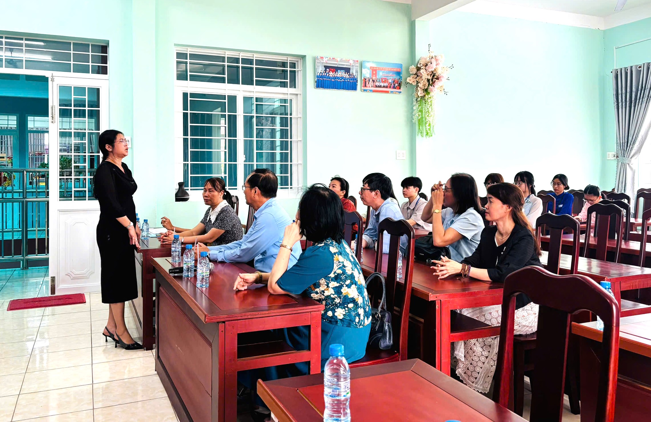 Description: C:\Users\CNC\AppData\Local\Temp\Rar$DRa5232.8067.rartemp\ẢNH ĐO&Agrave;N THỰC TẬP SP\U.jpg